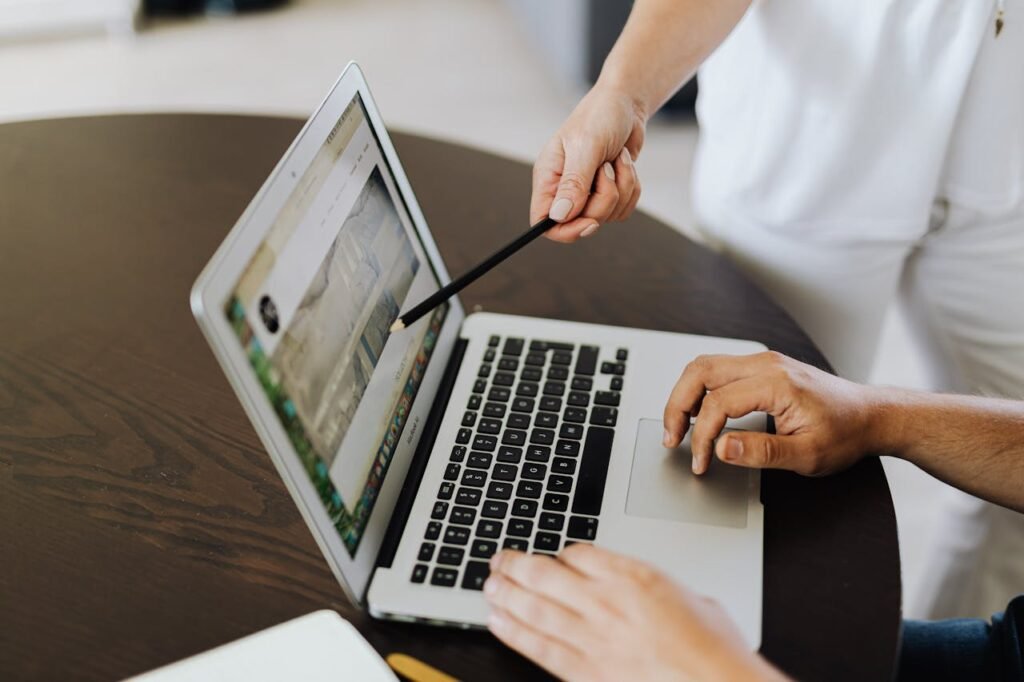 Vendor lock-in при разработке бизнес-системы в Польше: как защититься договором и документацией